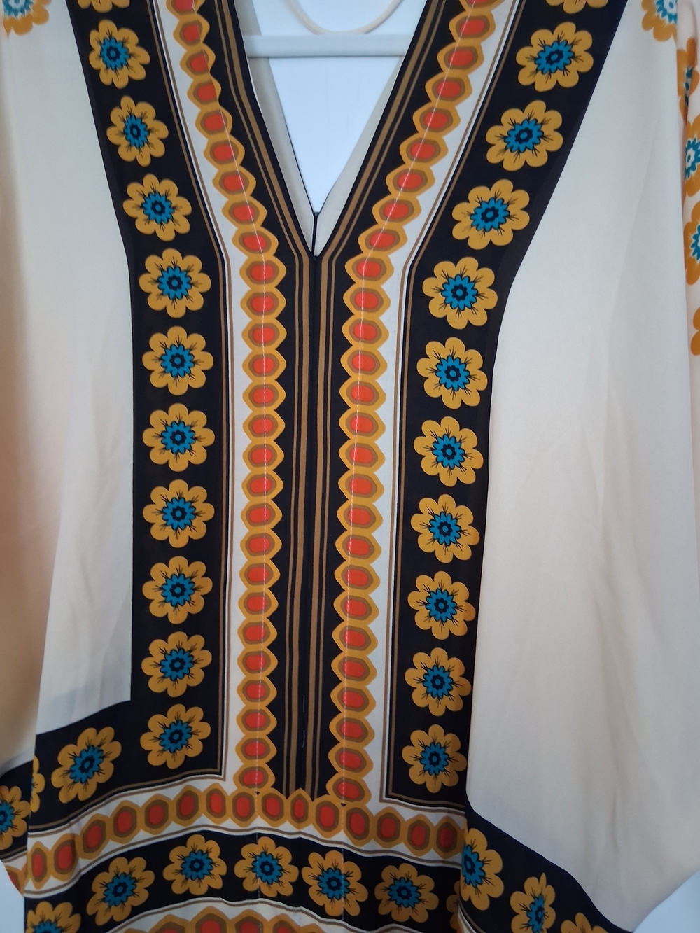 Women’s Cream V-Neck Floral Print Tunic